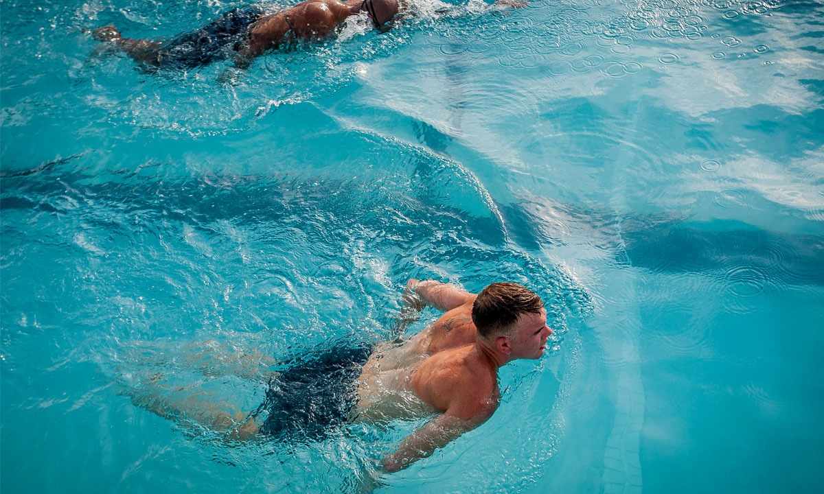 How to lose weight in the pool