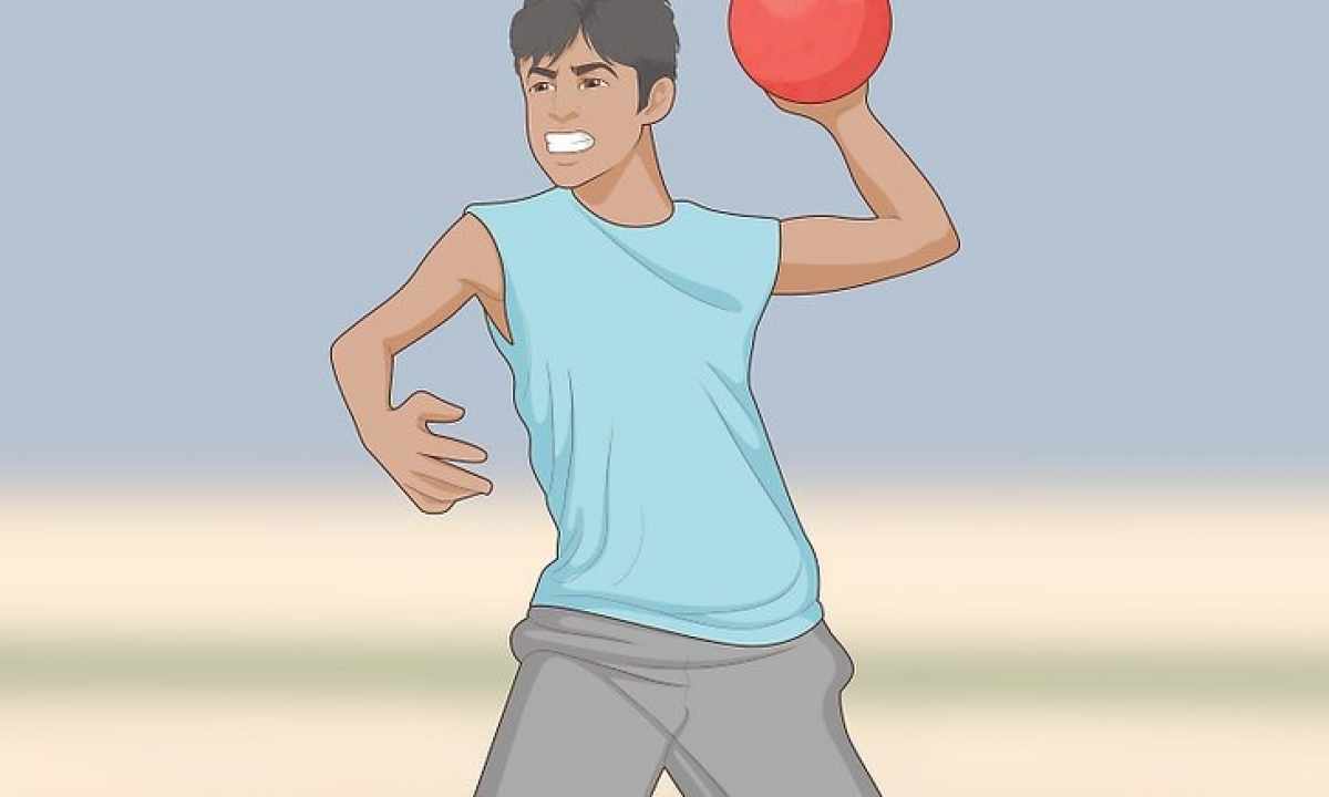 How to throw the ball