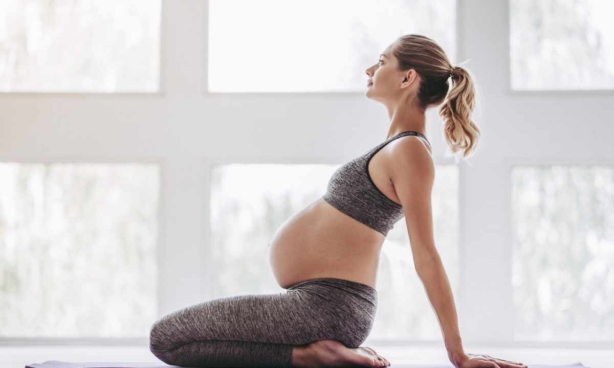 Set of exercises: yoga for pregnant women