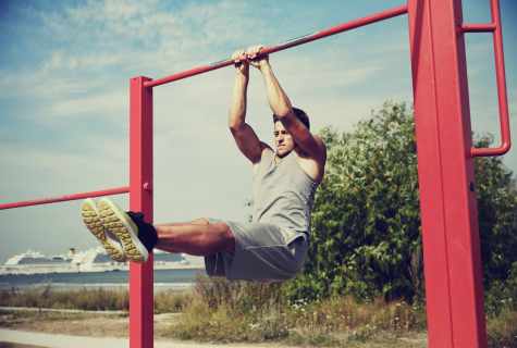 How to begin to be engaged on the horizontal bar
