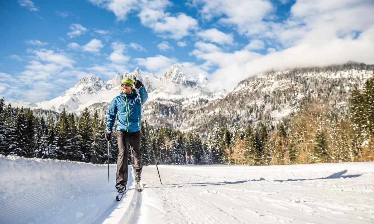 How to ride cross-country skis