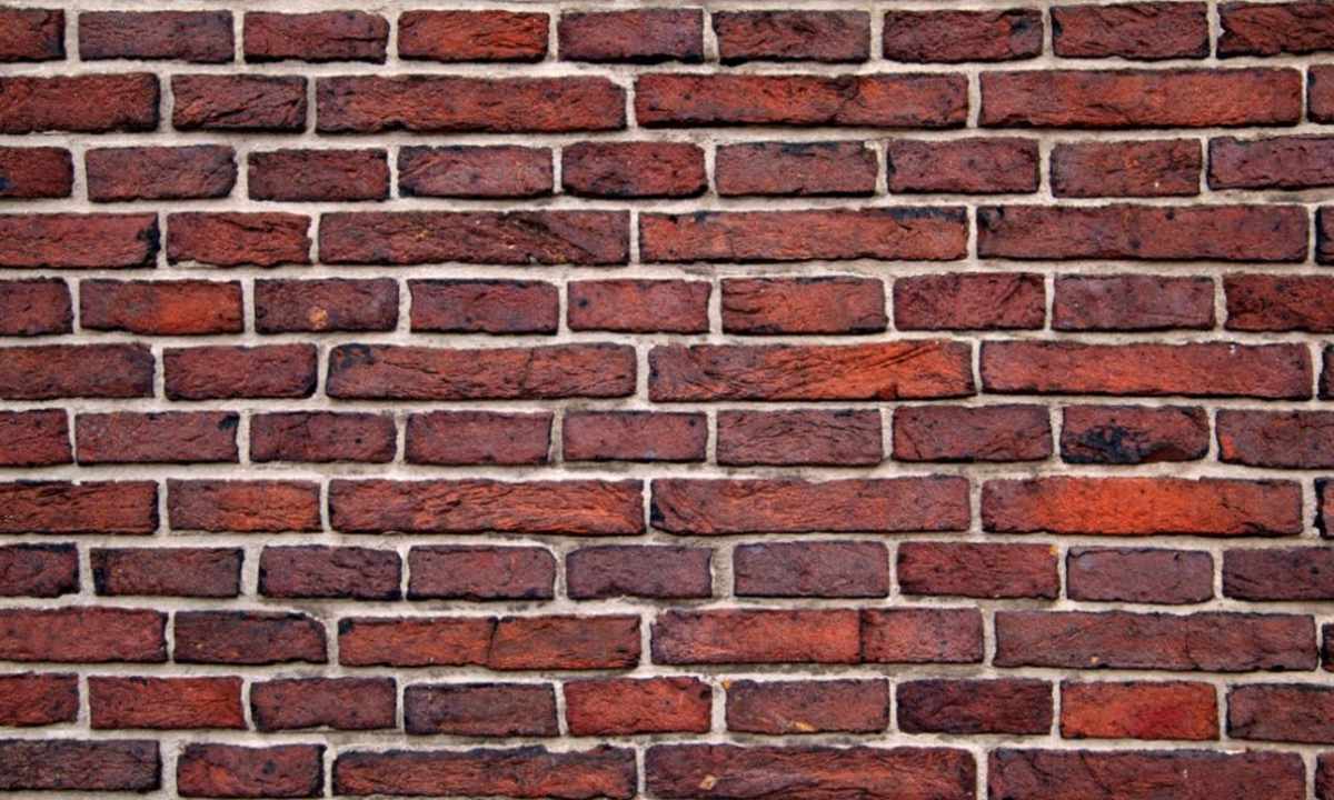 How to paint brick wall