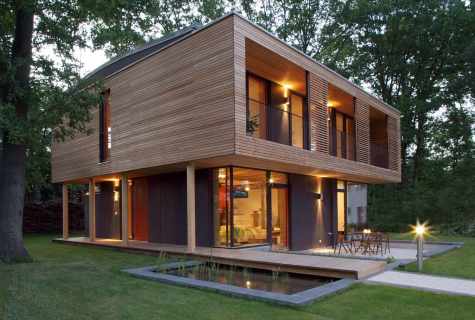 What wooden house it is better to build