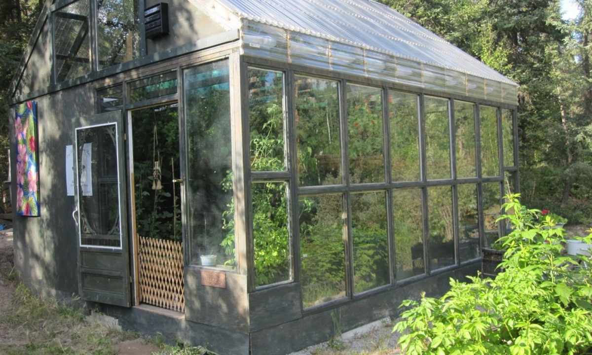 How to heat the greenhouse