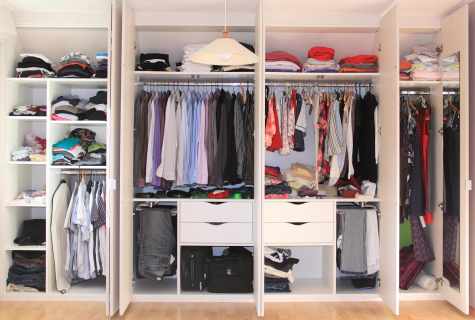 How to make wardrobe of the storeroom
