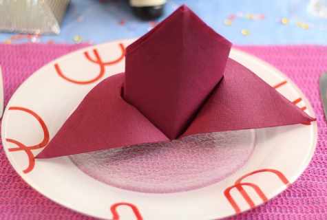 How to contract napkins on table
