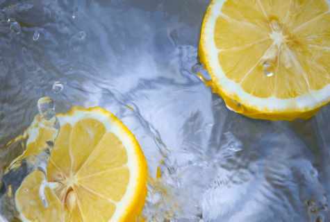 How to water lemon