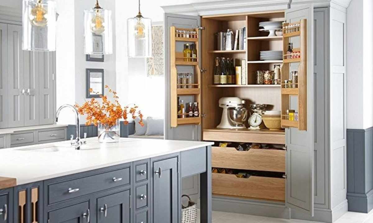 How to place furniture in kitchen
