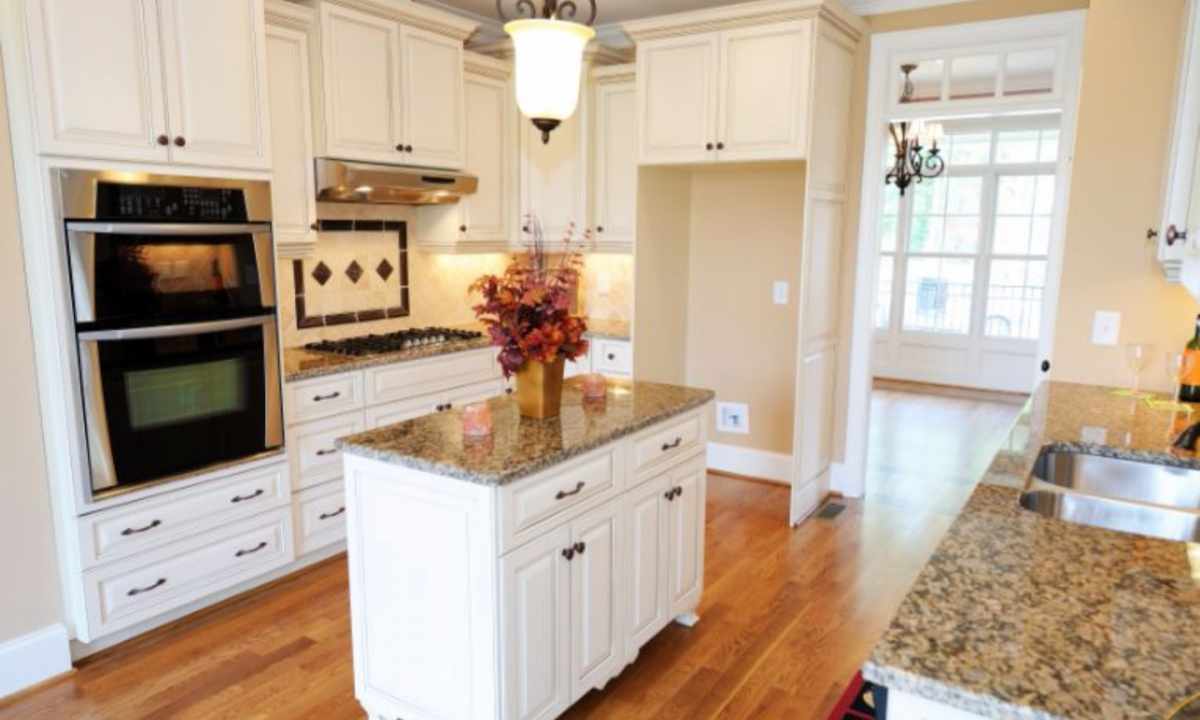 How to update kitchen cabinet