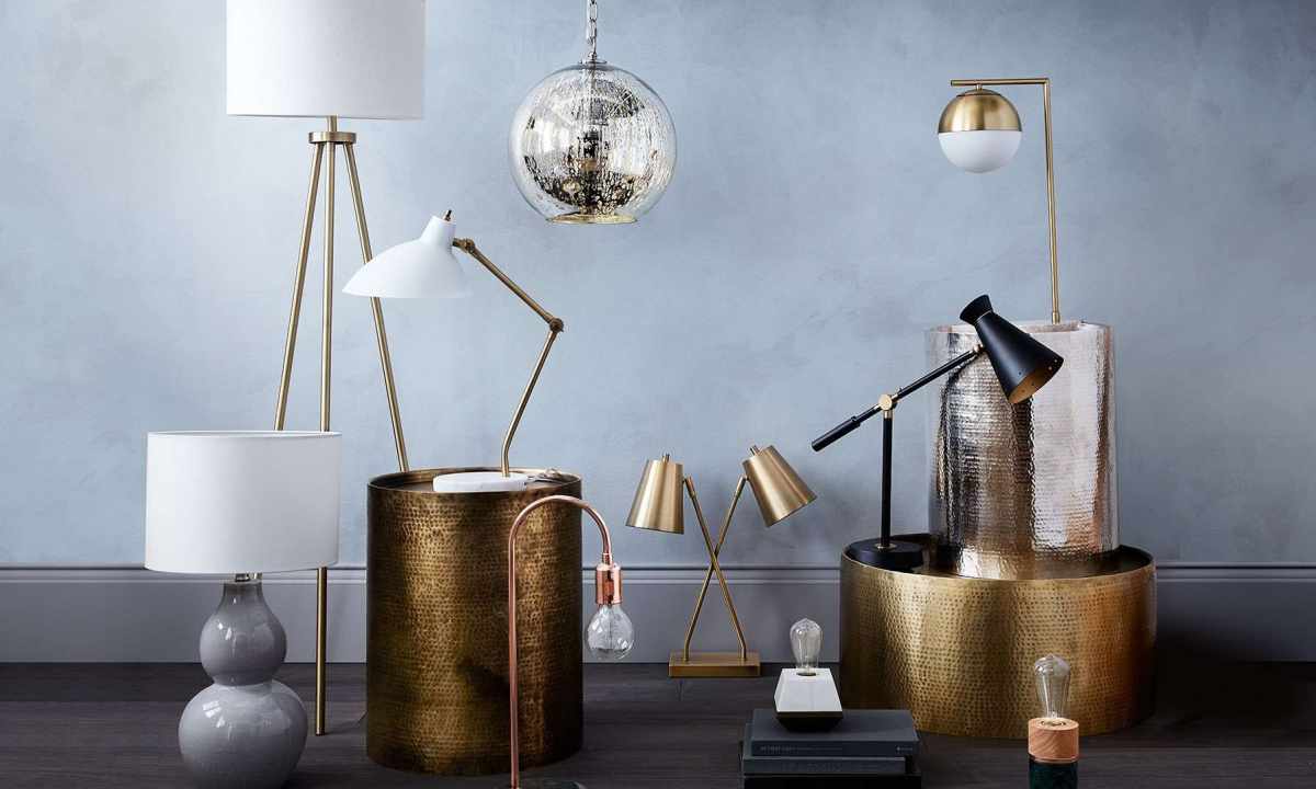 How to choose floor lamp to the bedroom