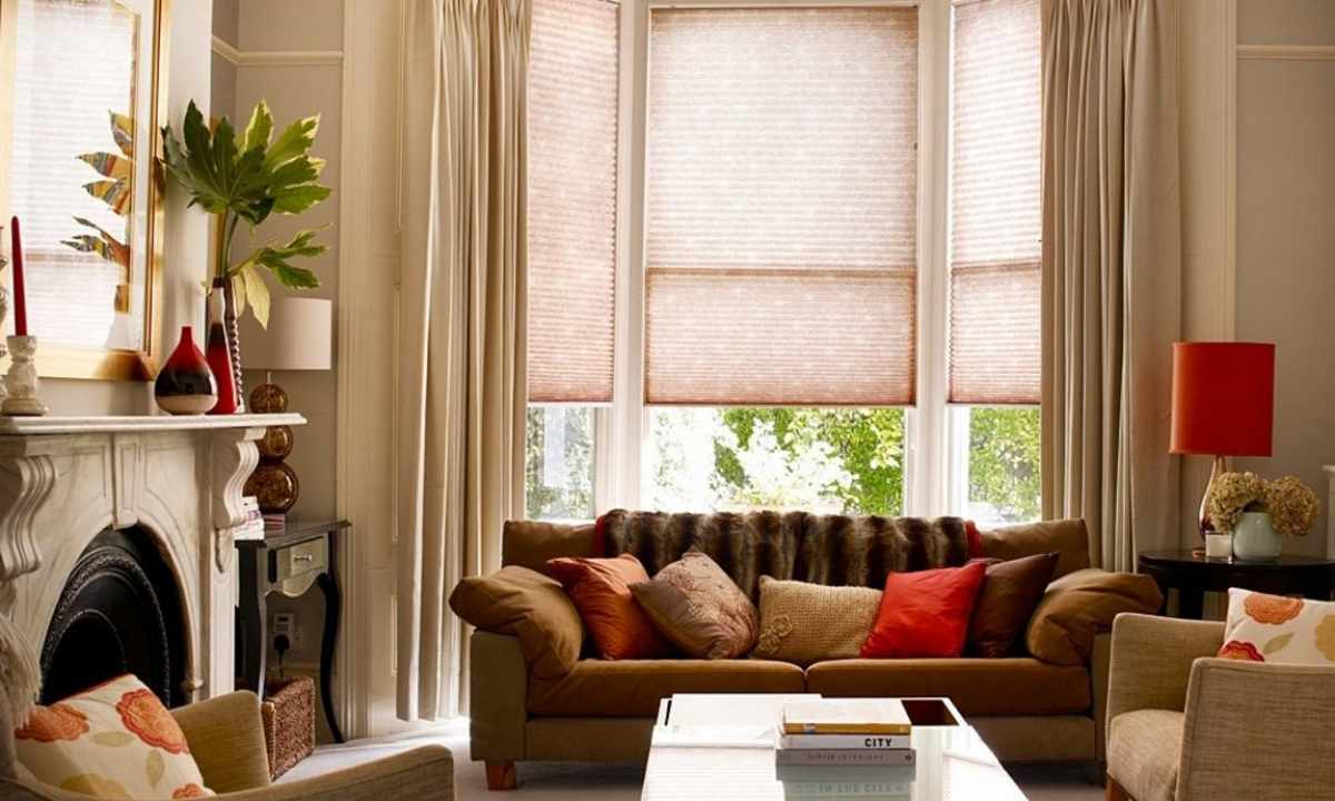 What curtains can be hung up on non-standard window