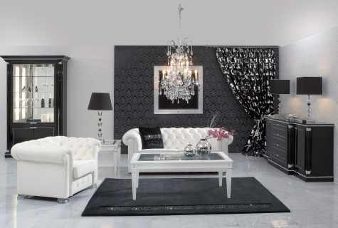 Black-and-white wall-paper in interior - for thrill-seekers
