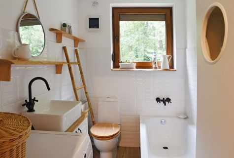 How to save space in the small bathroom