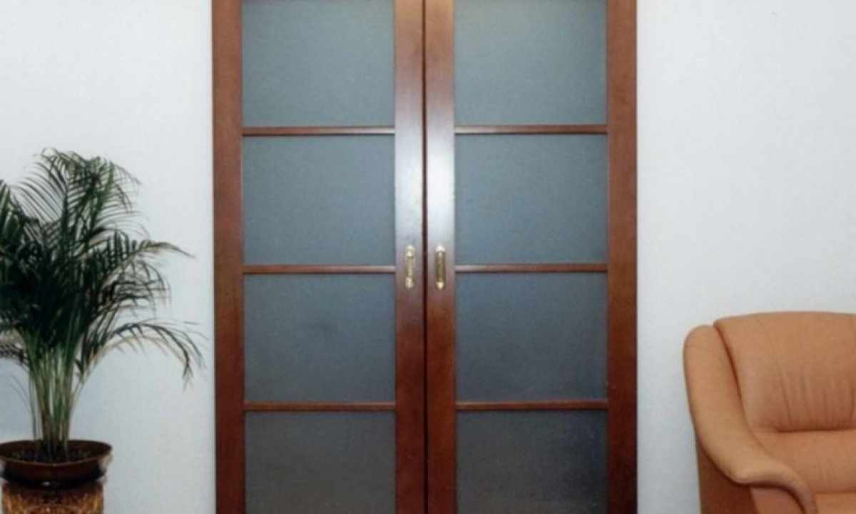 How to choose compartment doors