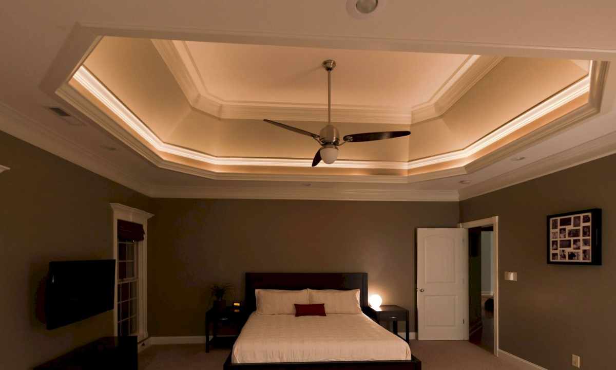 How to build in lamps ceiling
