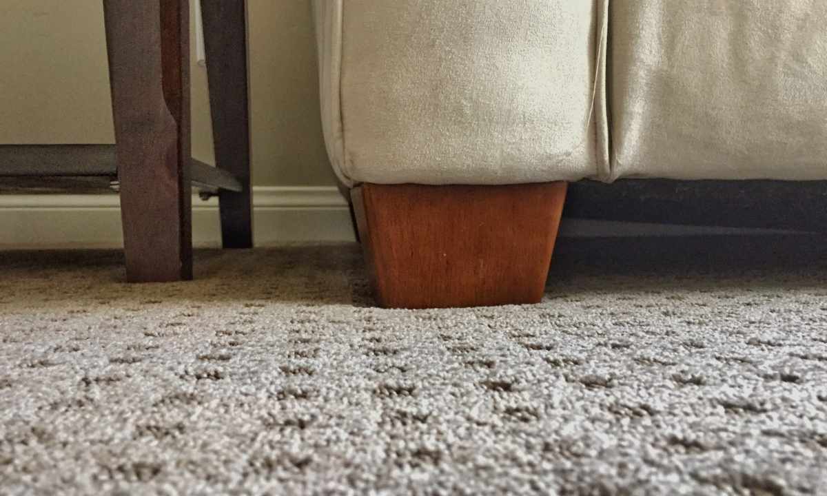 How to pick up carpet to interior