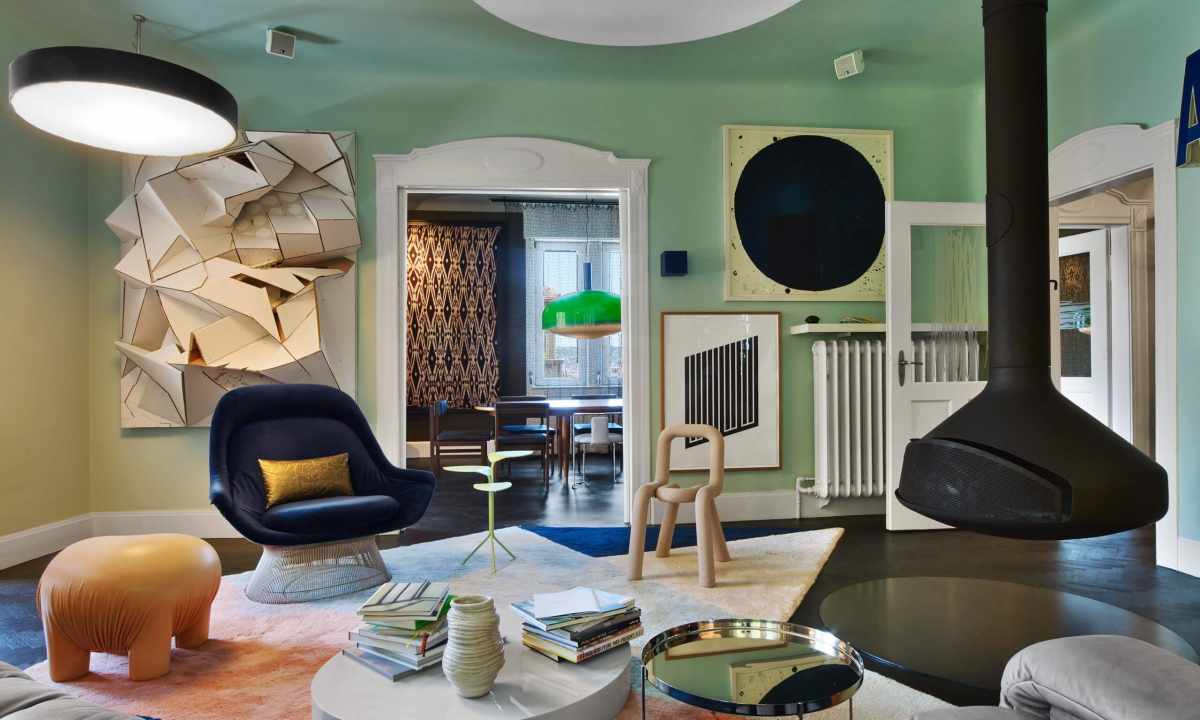 What is eclecticism in interior design