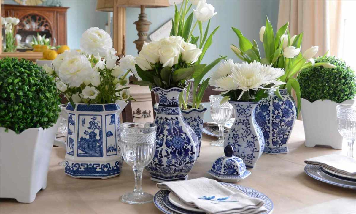 How to decorate interior with vases