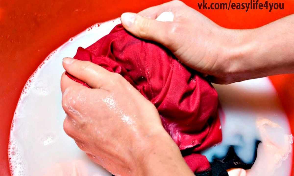 How to purify paint from clothes