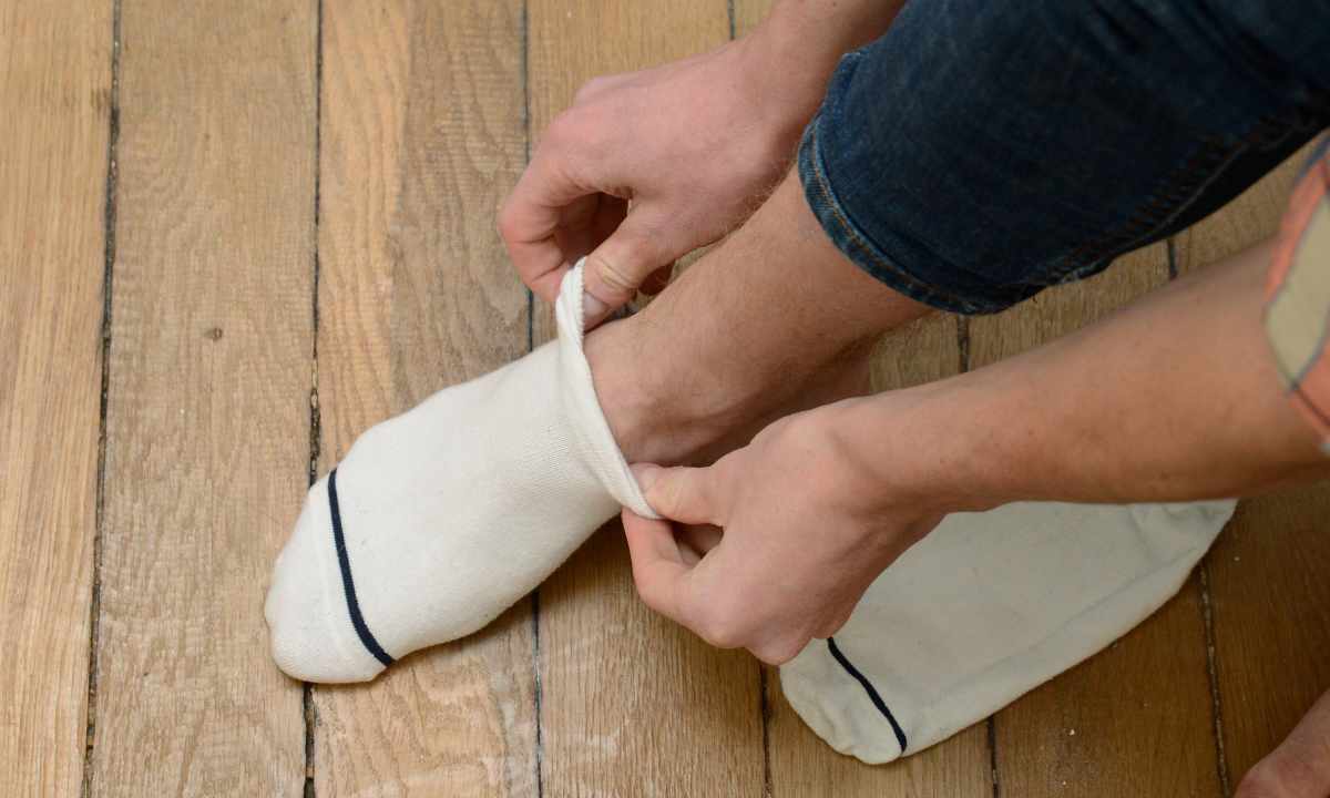 How to get rid of mold on footwear