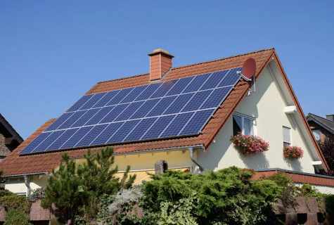 Solar batteries for the dacha and the house: principle of work and calculation of necessary quantity