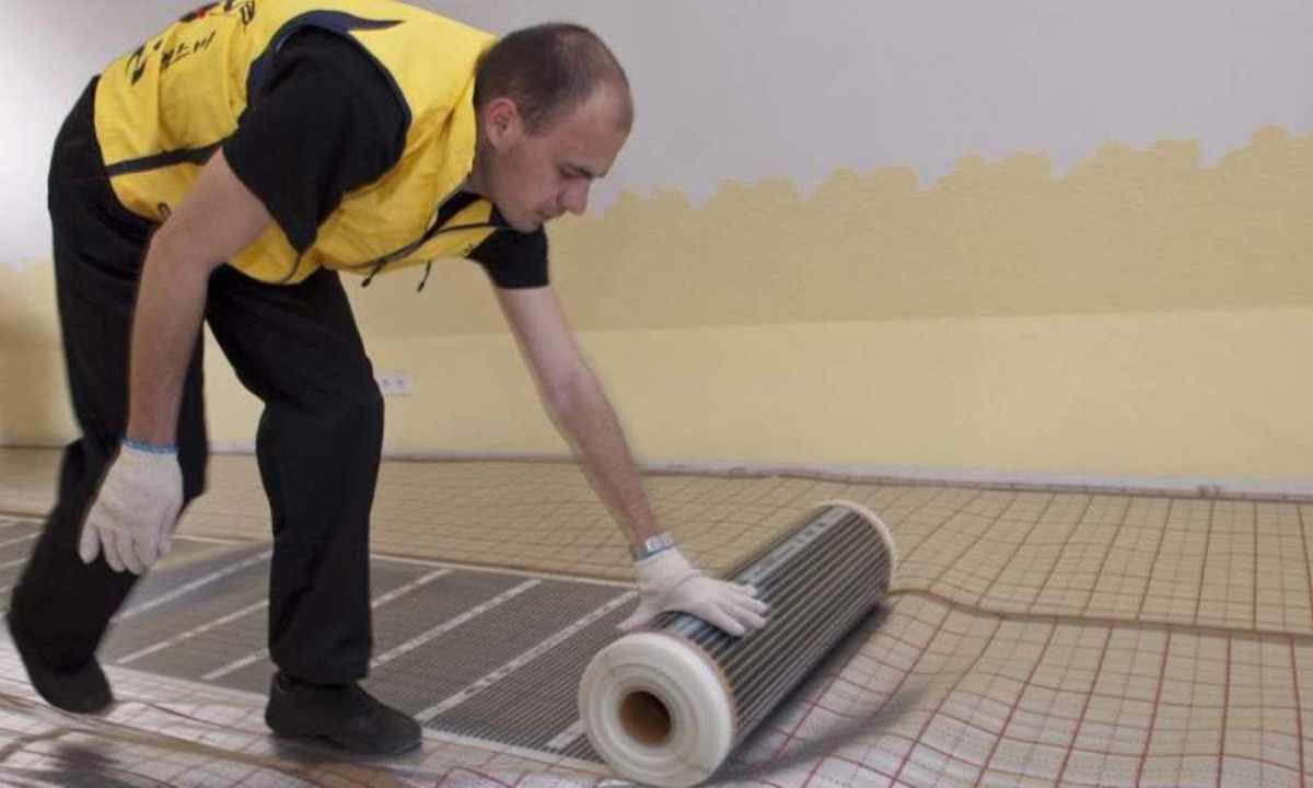 How to collect collector for heat-insulated floor