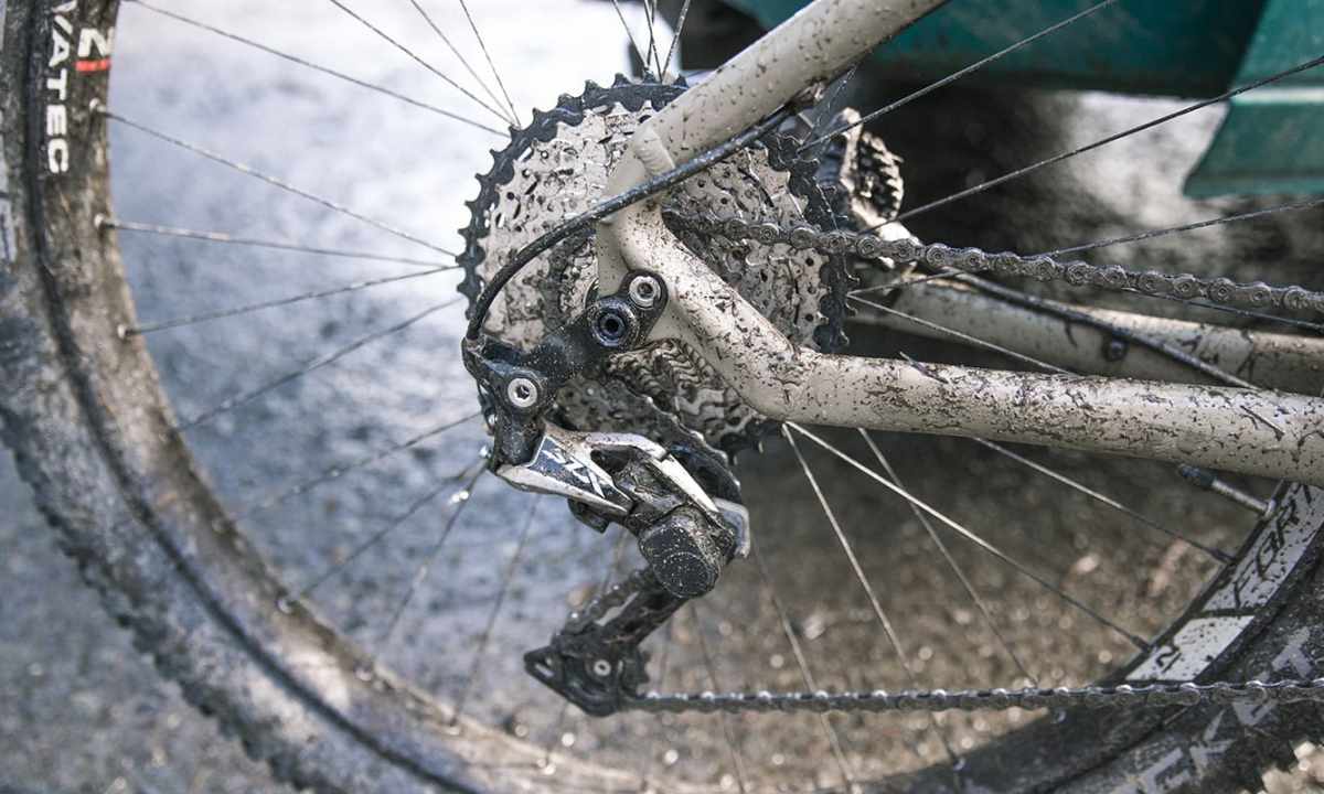 How to clean chain