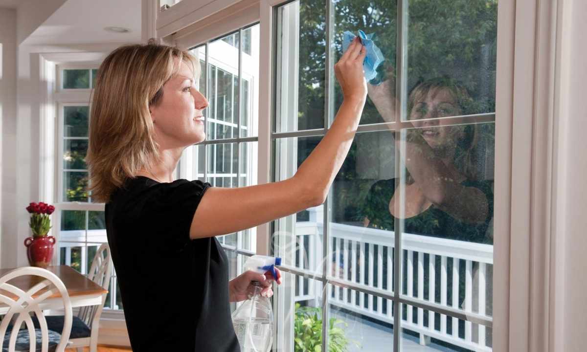 How to remove film from plastic windows