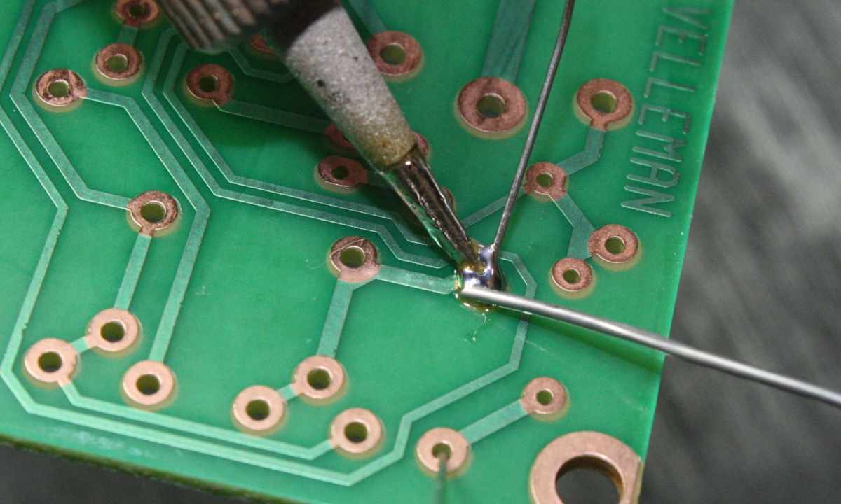 How to solder the field transistor