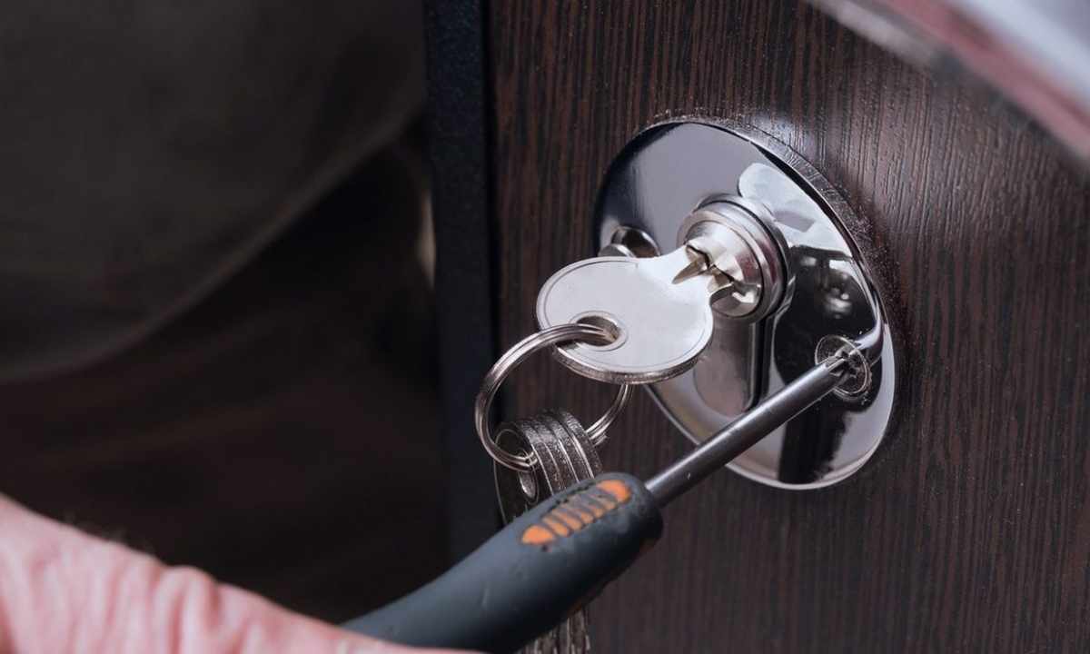 How to open the interroom lock