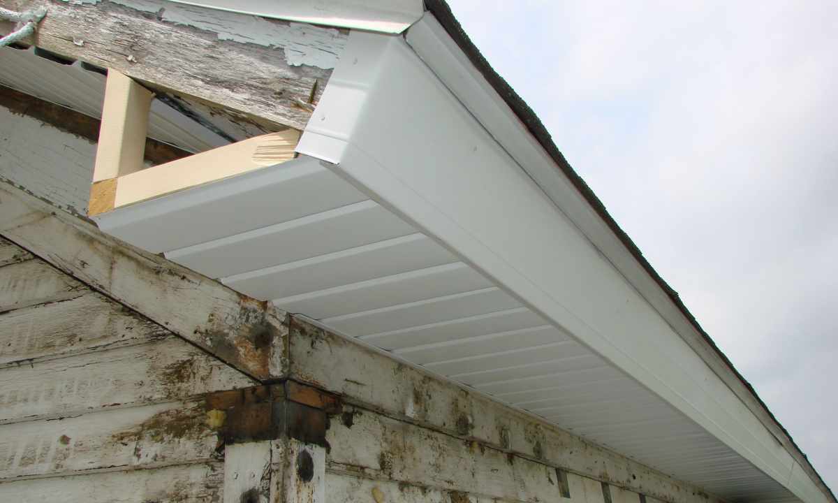 How to remove eaves