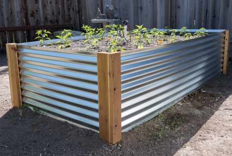 How to build metal fence