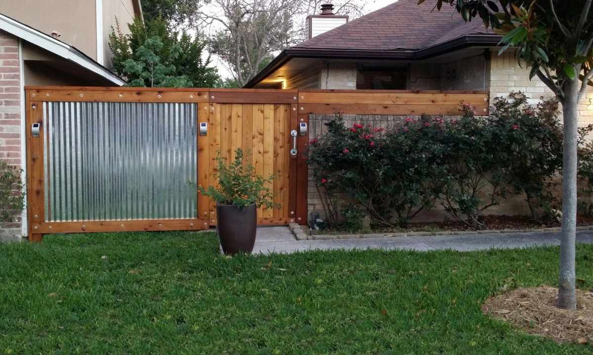 How to build brick fence