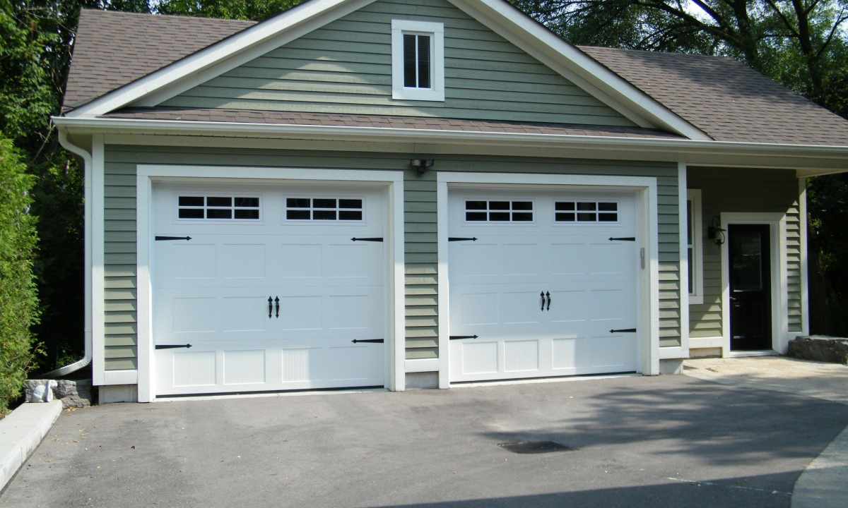 How to put garage in the yard