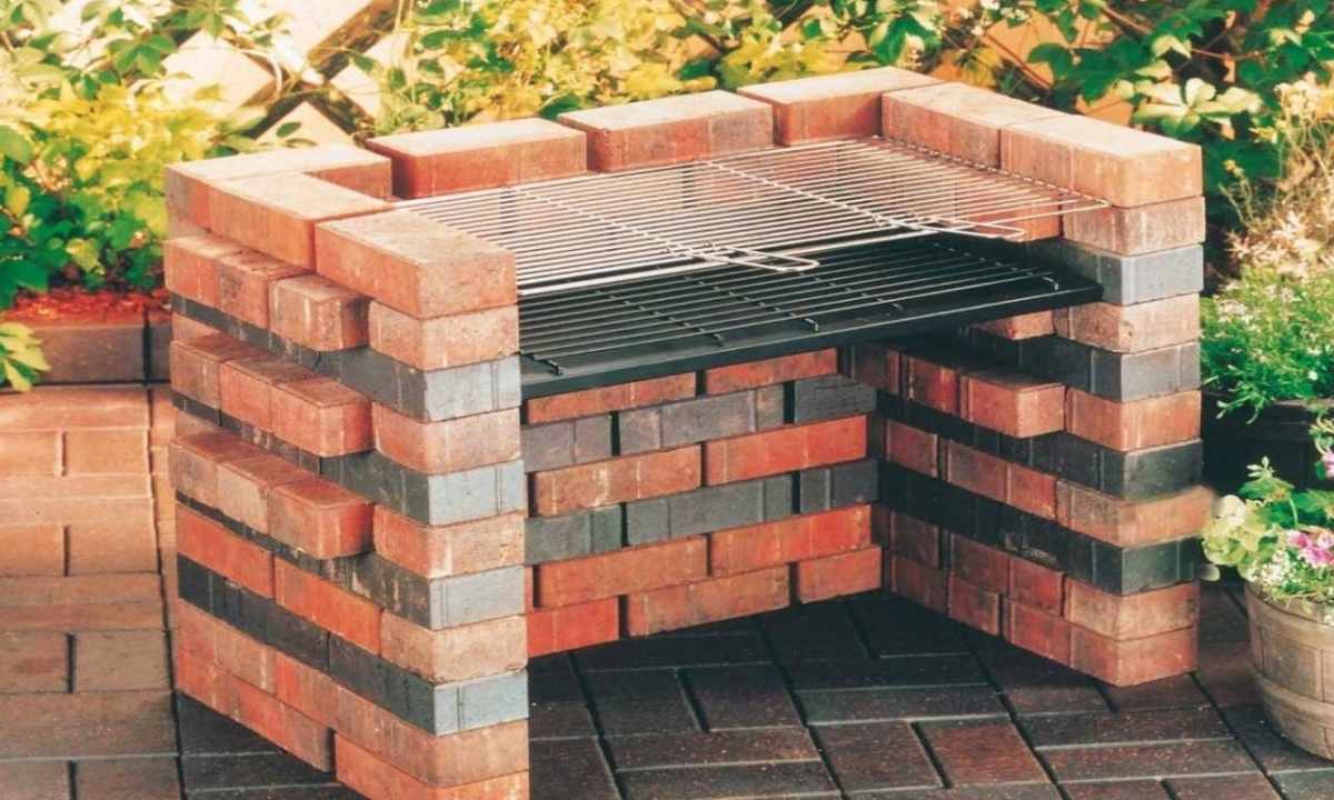 Brick barbecue the hands: councils and recommendations