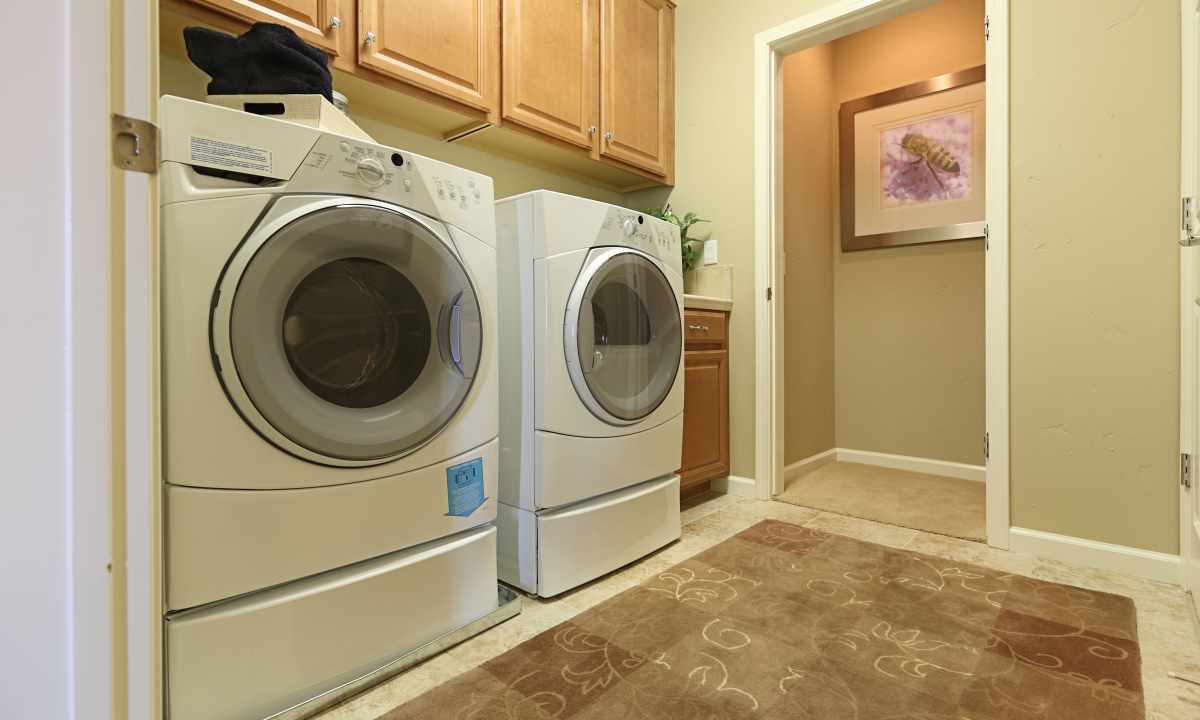 How to choose floor clothes dryer