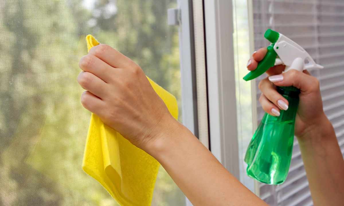 How to wash windows
