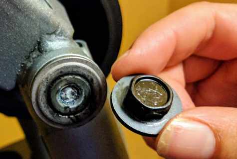 How to unscrew the broken bolt