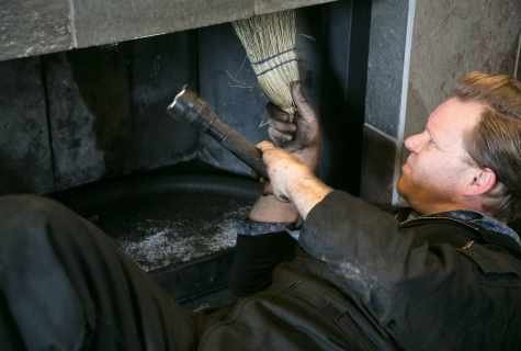 How to clean pipe from soot