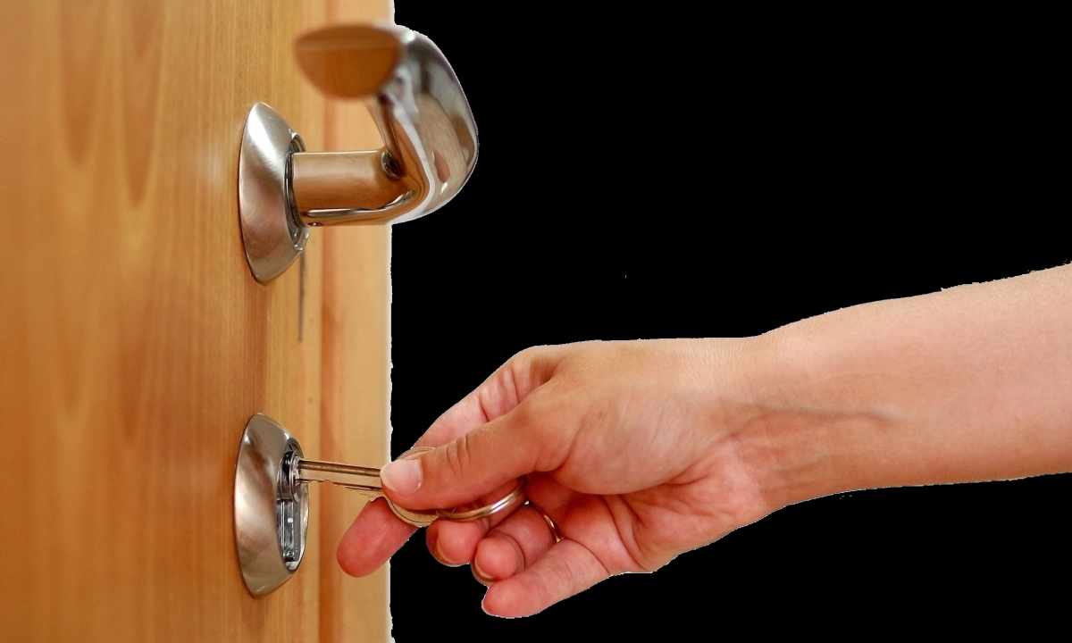 How to cut the door lock