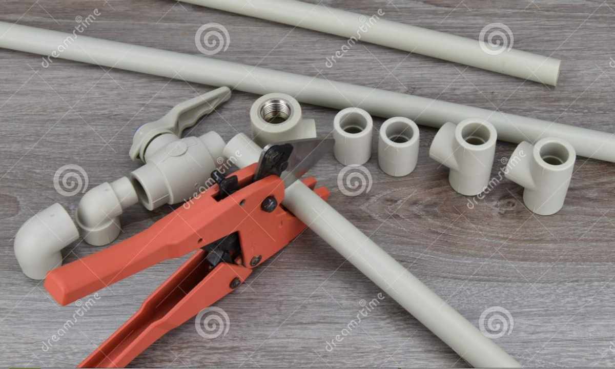 How to cut opening for pipe