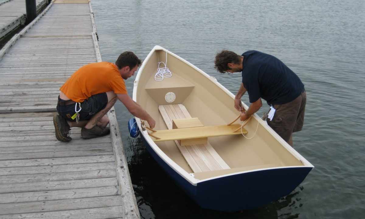How to construct the wooden boat