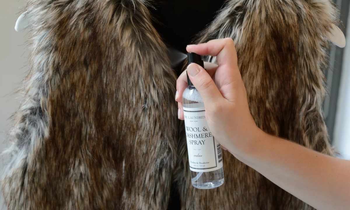 How to clean white faux fur