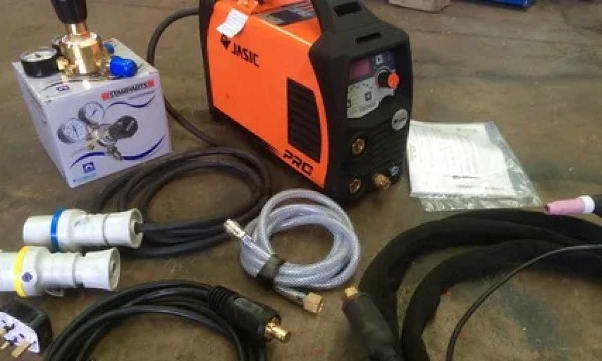 How to connect the welding machine