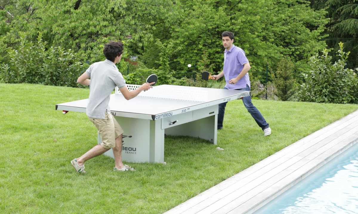 Tennis table for the street - fine entertainment
