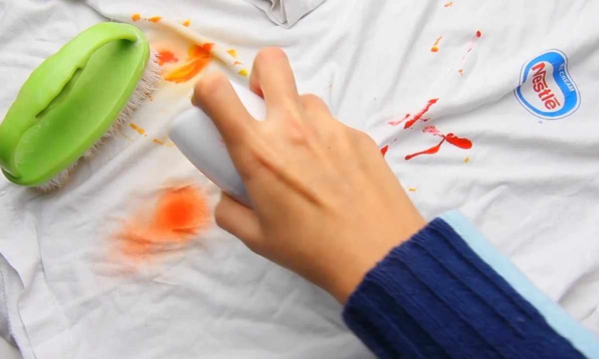 How to remove plasticine from clothes