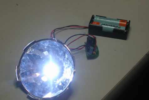How to connect LED to the battery