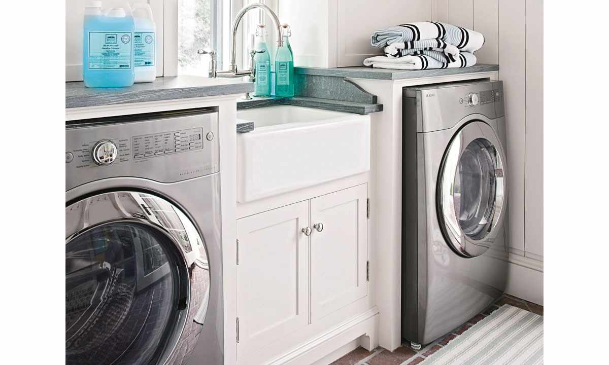The washing machine in the bathroom: planning, connection