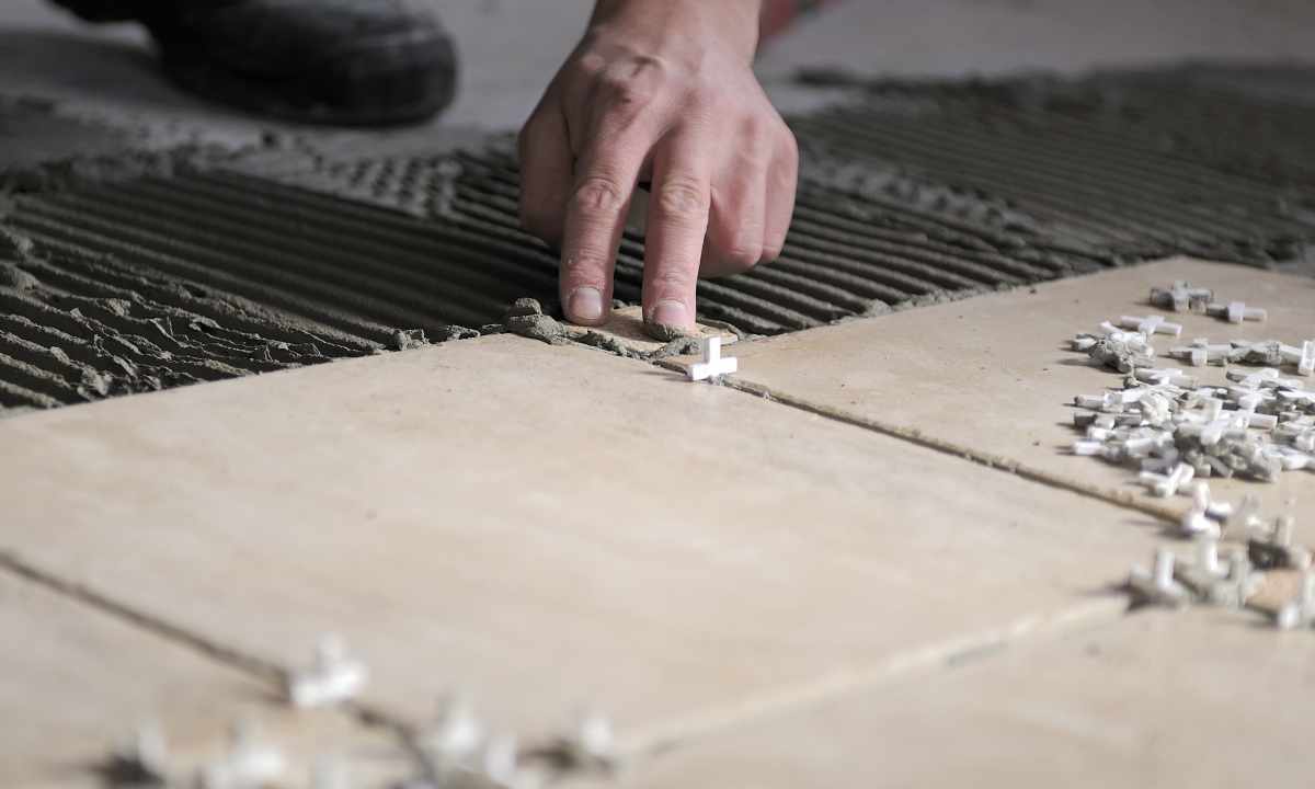 How to lay tile on heat-insulated floor