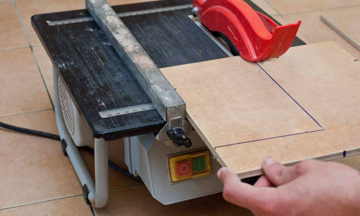 How to cut tile
